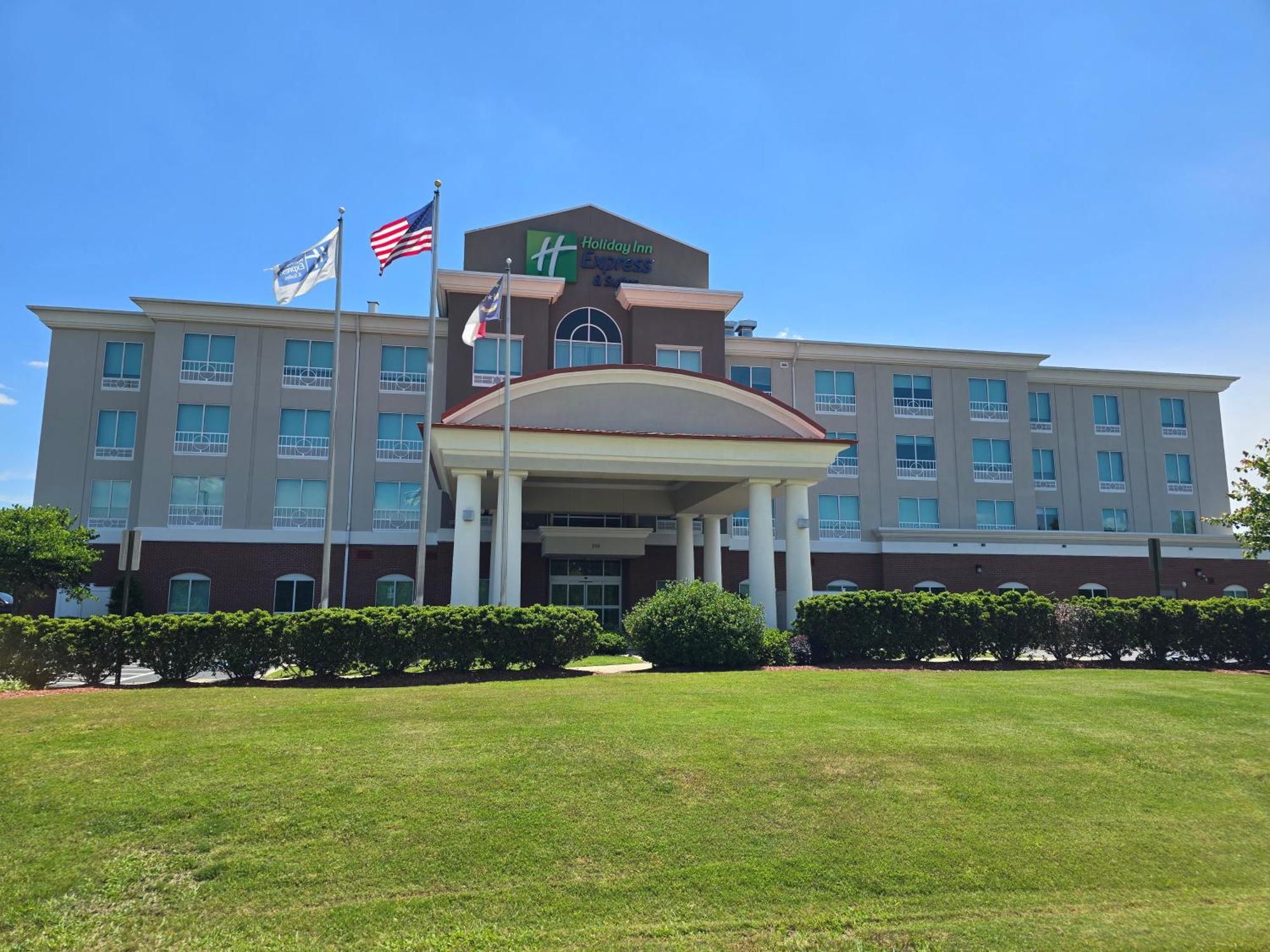 Holiday Inn Express & Suites - Smithfield/Selma By Ihg Екстер'єр фото
