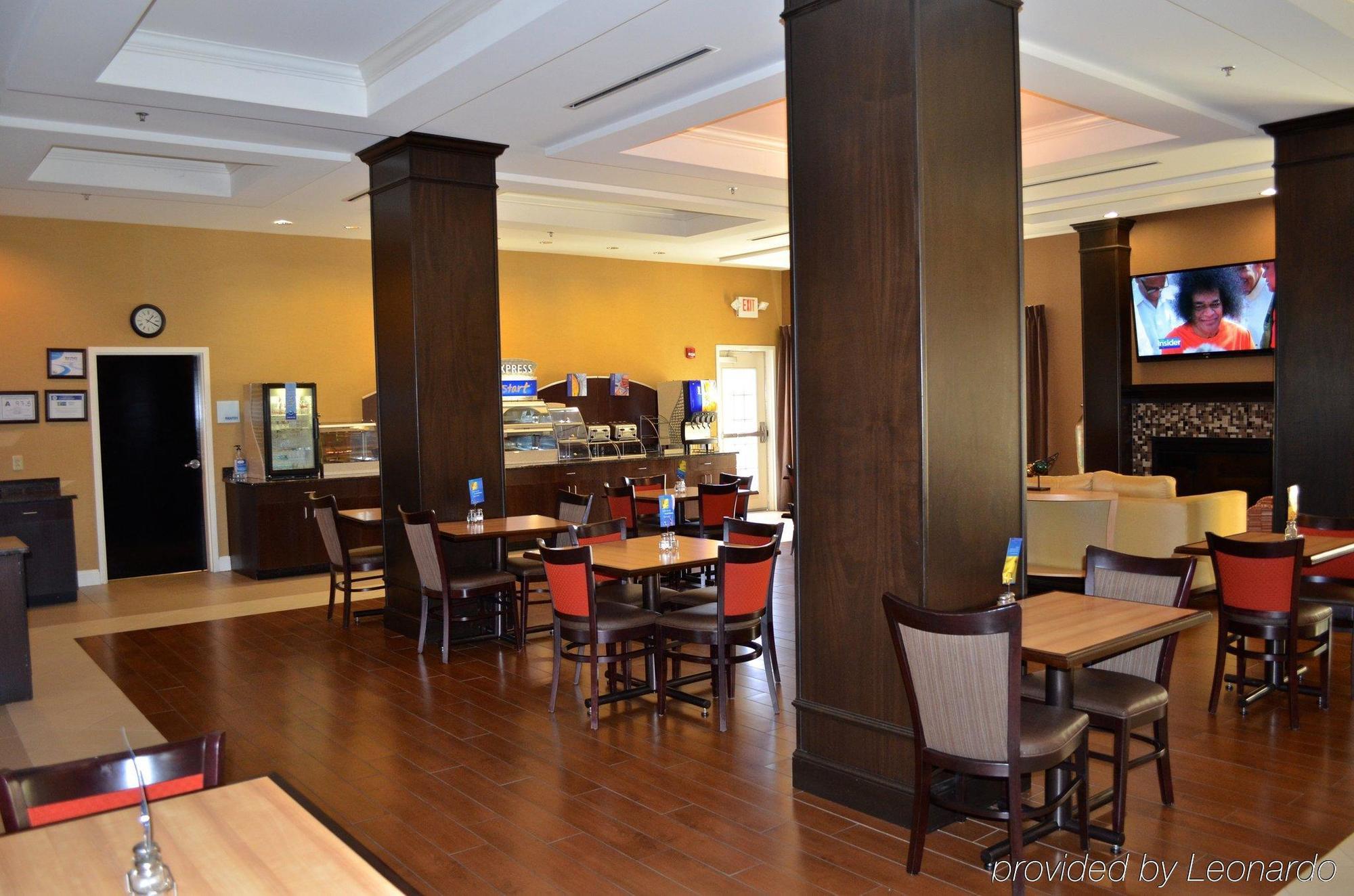 Holiday Inn Express & Suites - Smithfield/Selma By Ihg Екстер'єр фото