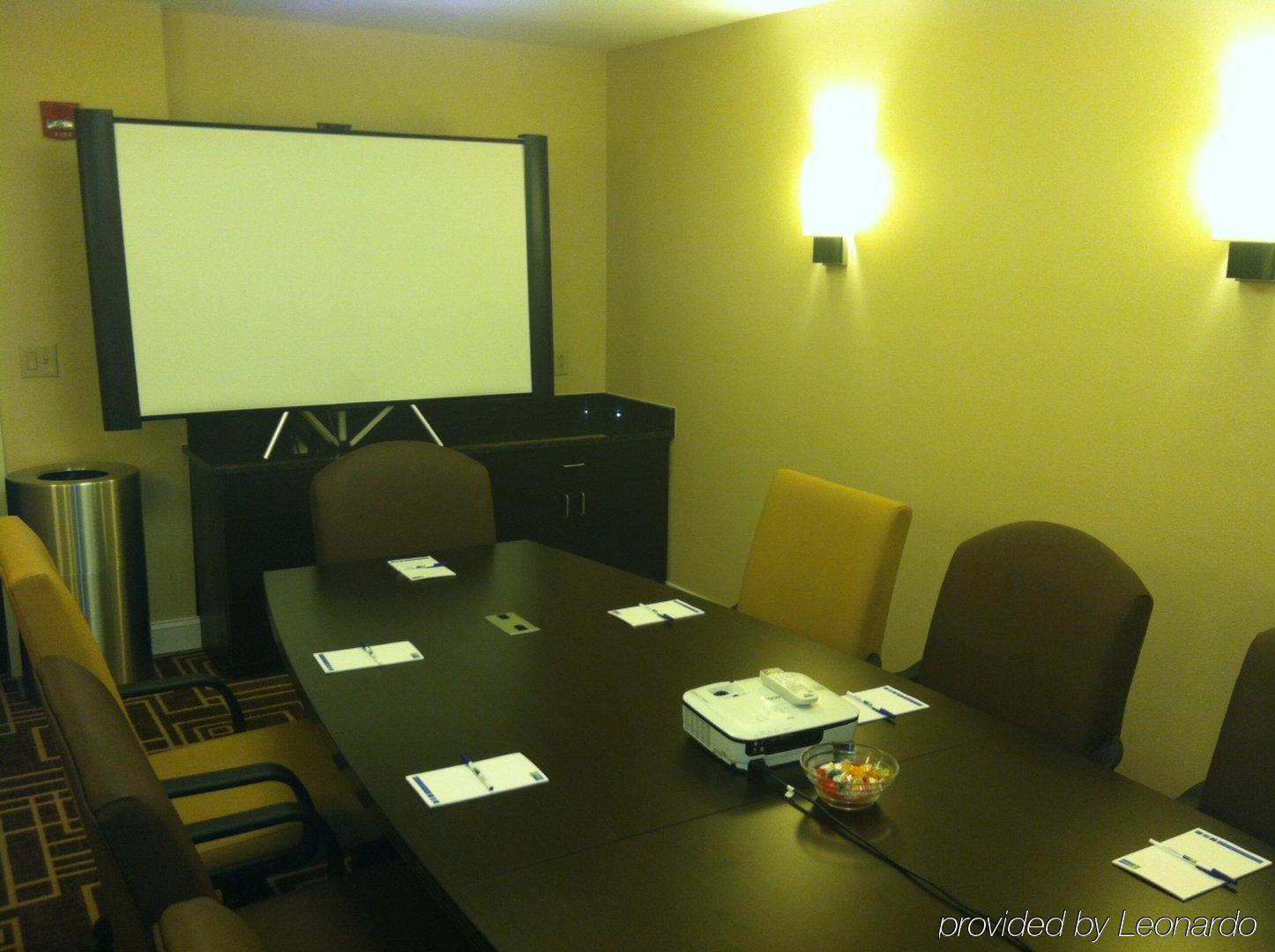 Holiday Inn Express & Suites - Smithfield/Selma By Ihg Бізнес фото